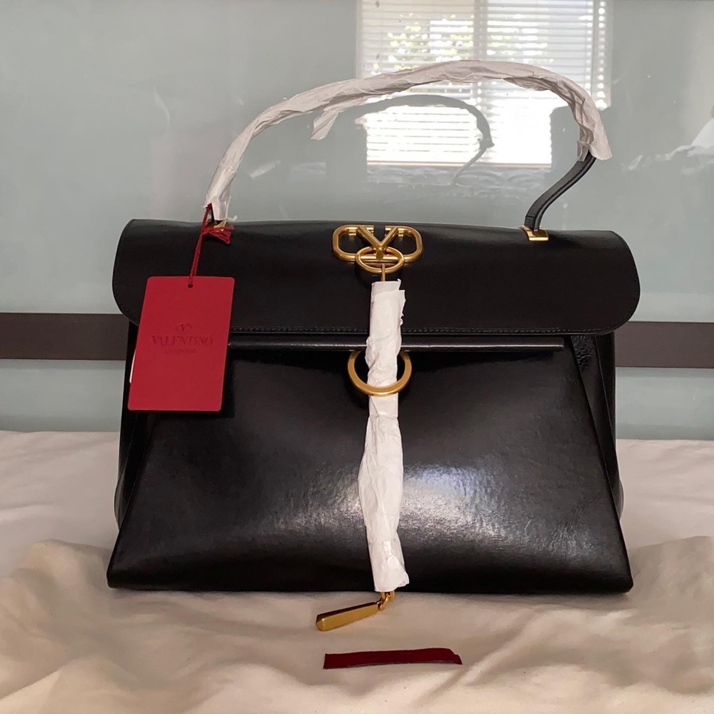 NWT Valentino Vlogo V Chain Top Handle Leather Handbag in Black